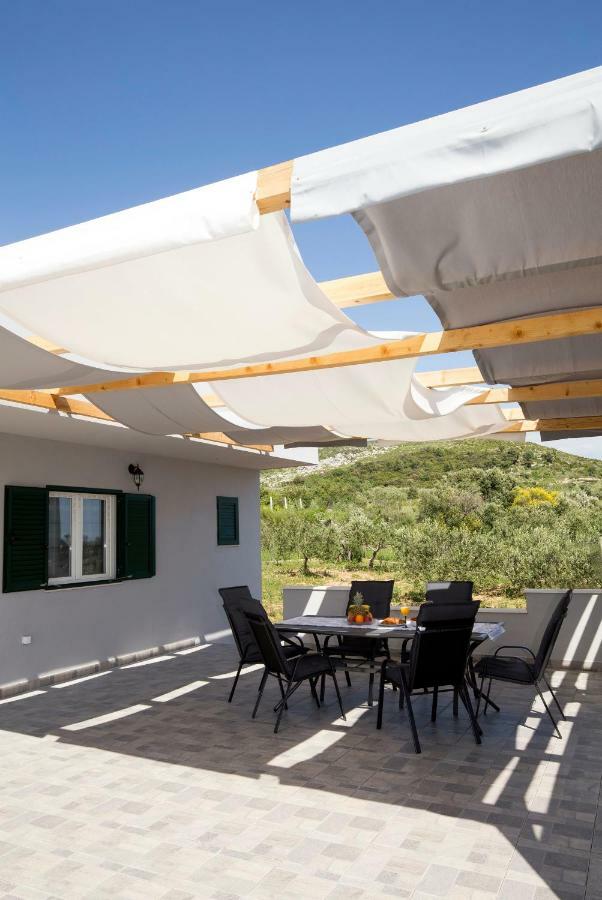 Holiday House M&A&K With Swimming Pool Kaštel Štafilić Exterior foto